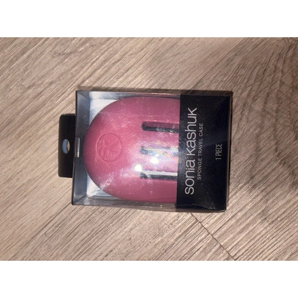 Sonia Kashuk™ Makeup Sponge Travel Case: Silicone, 3.24